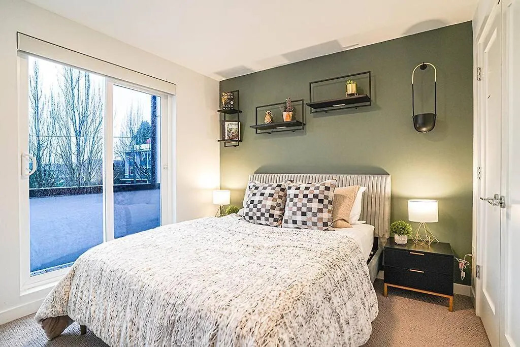 Holiday home Modern Home, Rooftop View, 3 Block Beacon Station Seattle United States