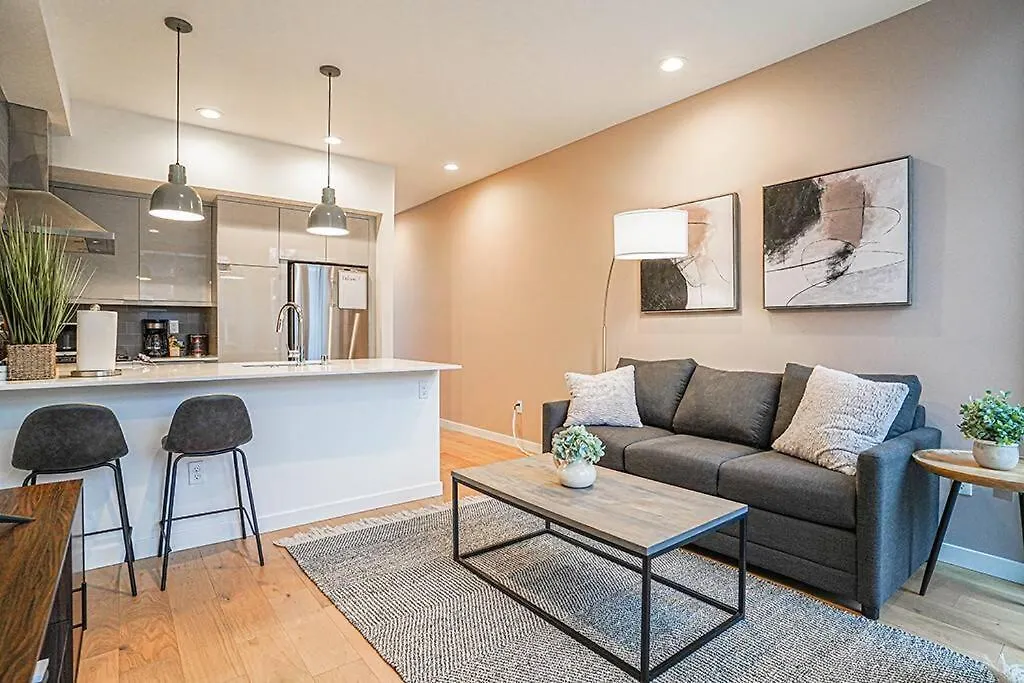 Modern Home, Rooftop View, 3 Block Beacon Station Seattle Holiday home
